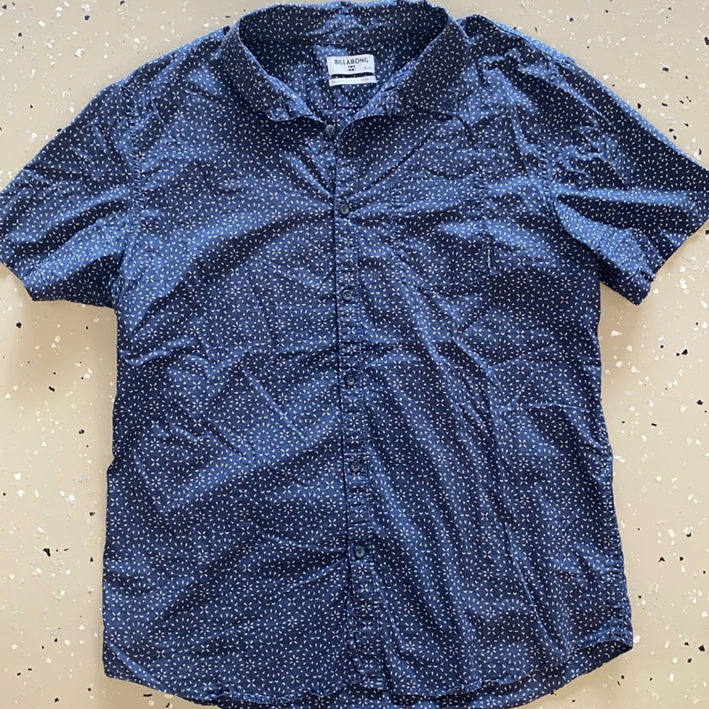 Like New Men’s Billabong Button Down